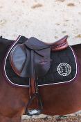 Ensemble tapis SOLY + Bonnet FOLY Harcour