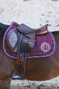 Ensemble tapis SOLY + Bonnet FOLY Harcour